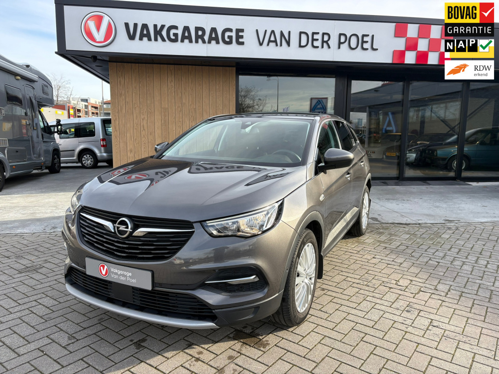 Opel Grandland X 1.2 turbo business executive
