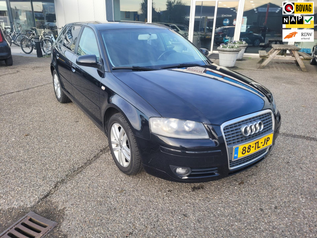 Audi A3 sportback 1.6 fsi attraction