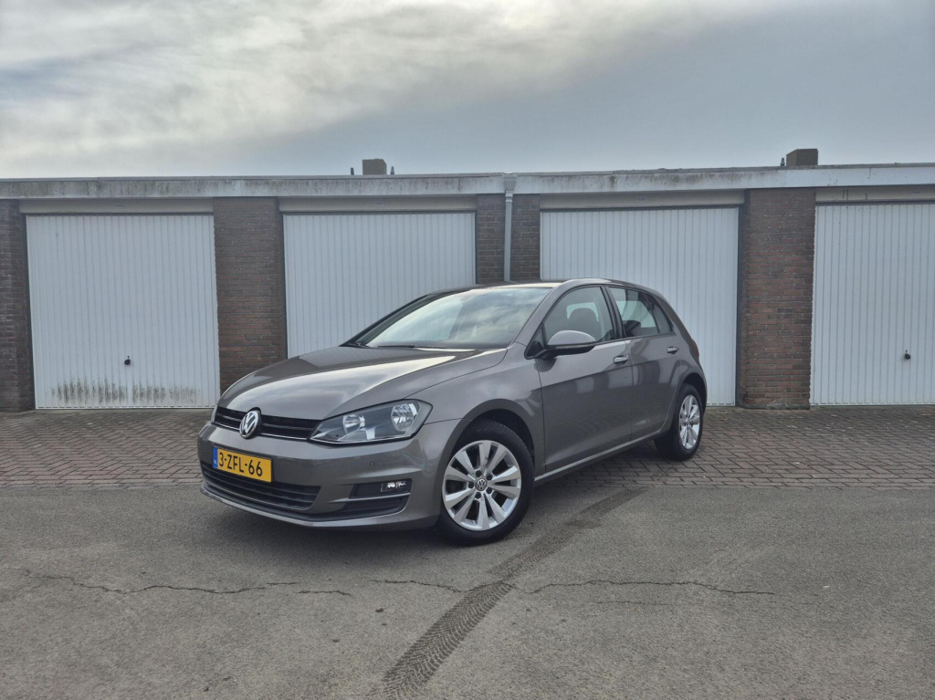 Volkswagen Golf 1.2 tsi comfortline / origineel nl / dealeronderhouden / 5-deurs / cruisecontrol