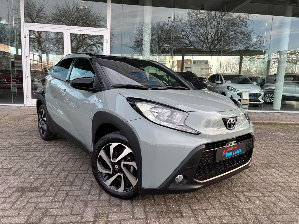 Toyota Aygo x 1.0 vvt-i mt 72pk pulse|bi tone stoelverwarming|carplay|camera| rijklaarprijs incl garantie