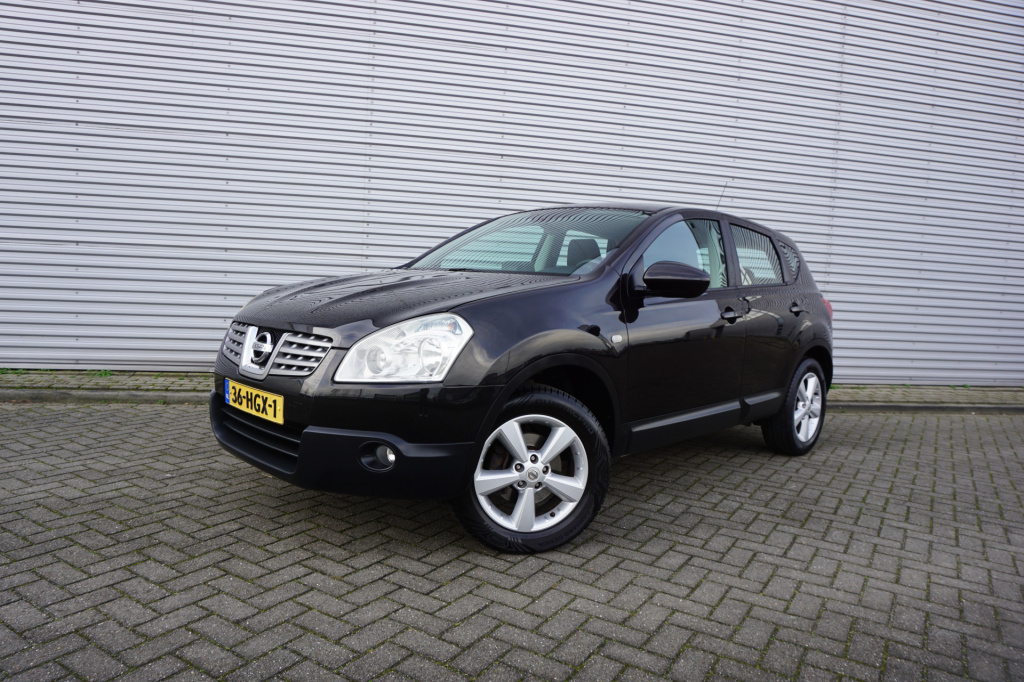 Nissan Qashqai 2.0 tekna climate / navi / cruise / camera / trekhaak / elektr. ramen / lm velgen