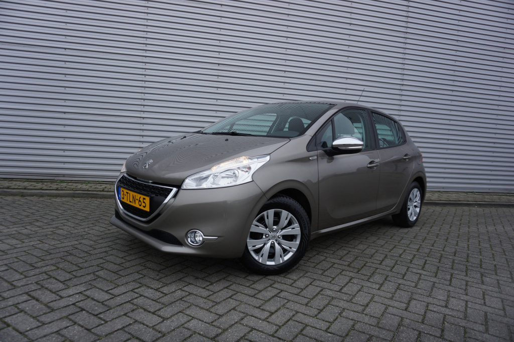 Peugeot 208 1.2 vti allure airco / cruise / elektr. ramen / parkeers. / nap