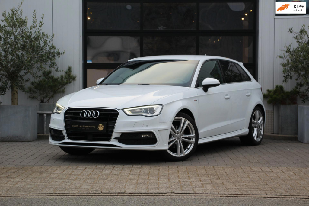 Audi A3 sportback 1.4 tfsi act s line sportpakket ultra - s-line - navi - acc - pdc rondom - leder - xenon - dealer oh/1e eig!