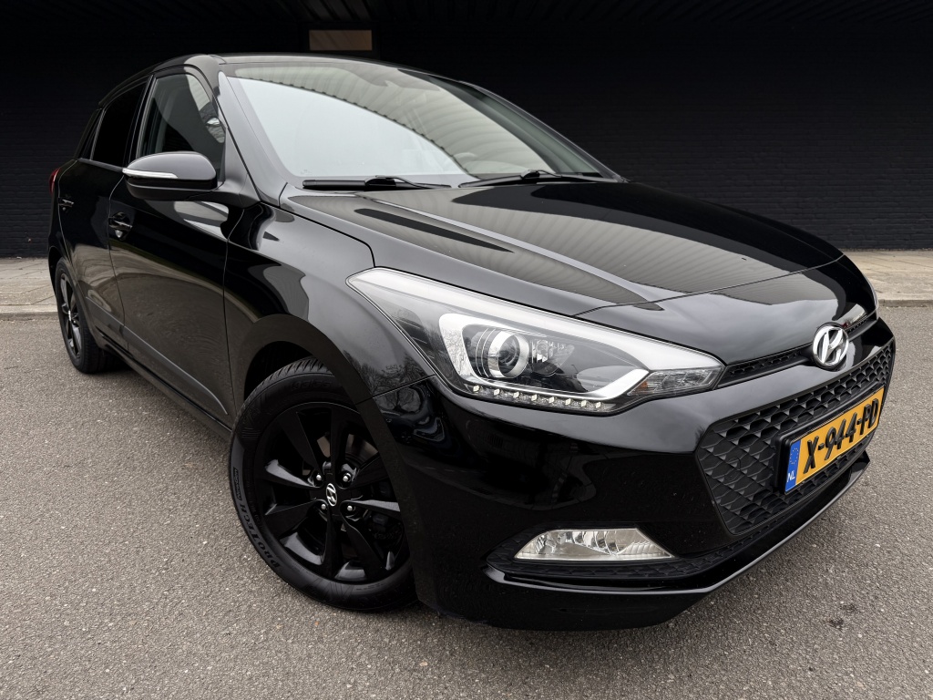 Hyundai I 20 1.2 hp i-motion comfort // black edition //