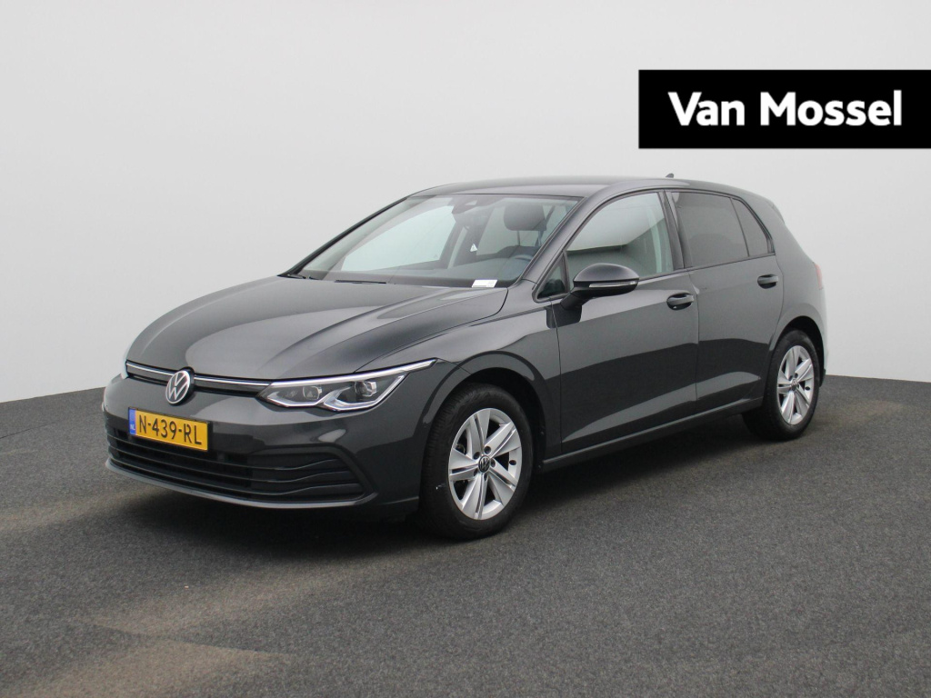 Volkswagen Golf 1.0 etsi life business | automaat | apple carplay/ android auto | navigatie | parkeersensoren | memory seats | cruise control adaptief  | stoel/ stuur verwarming | lichtmetalen velgen |