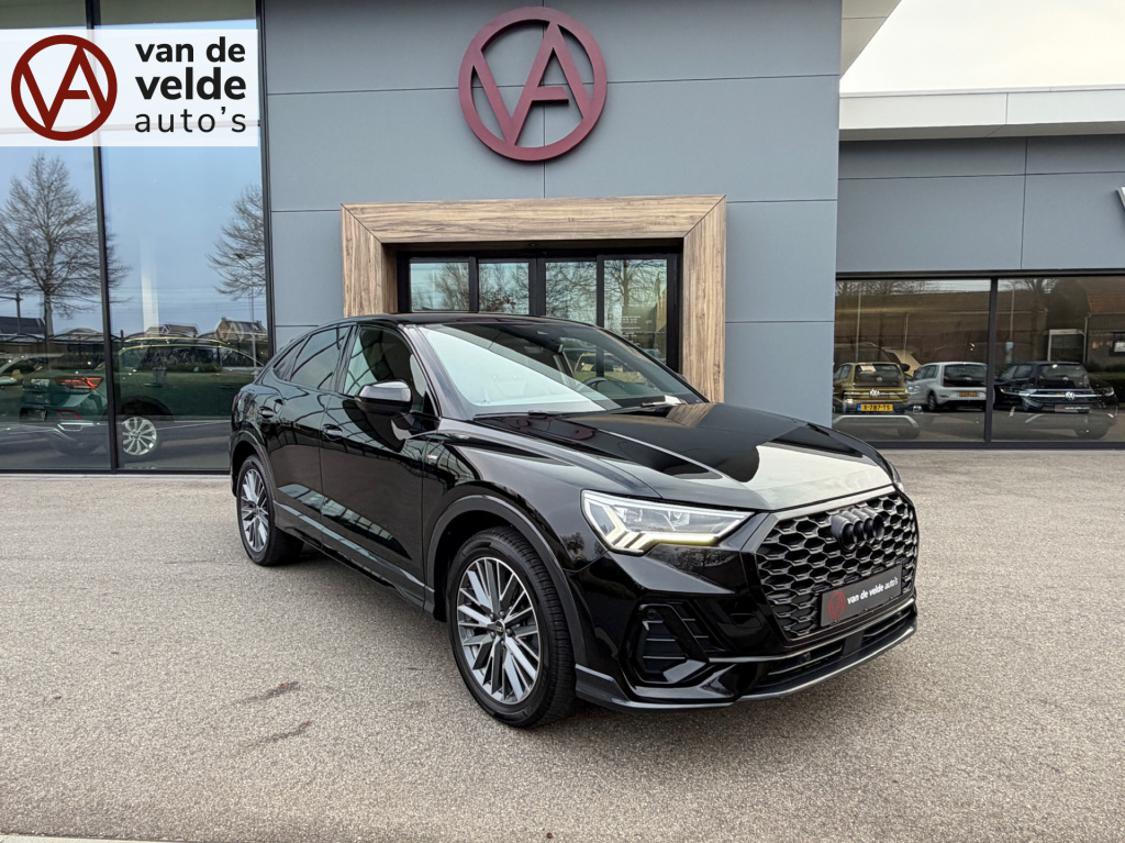Audi Q3 sportback 35 tfsi 150pk s-tronic s-line | standkachel | black style | alcantara | sonos | dode hoek | rijklaar incl. garantie