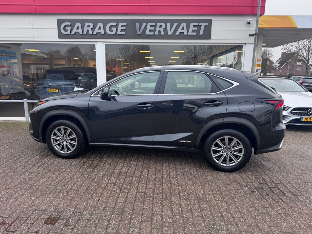 Lexus Nx 300h awd business line
