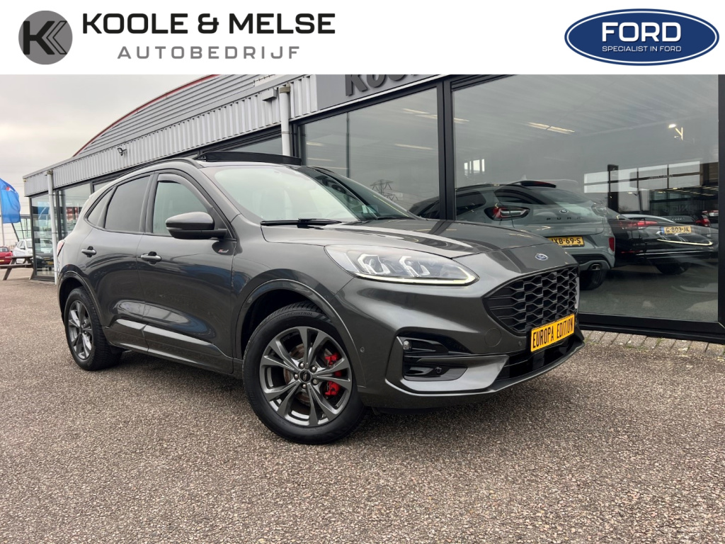 Ford Kuga 2.5 phev e-cvt 225pk st-line x , trekhaak , panodak , voorruitverwarming , stoel , achterbank en stuur verwarming , head up display