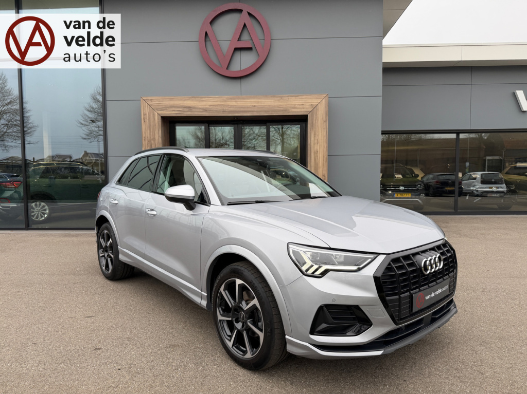 Audi Q3 35 tfsi 150pk s-tronic advanced | trekhaak | zwart optiek | dode hoek | keyless | alcantara | carplay | rijklaar incl. bovag garantie