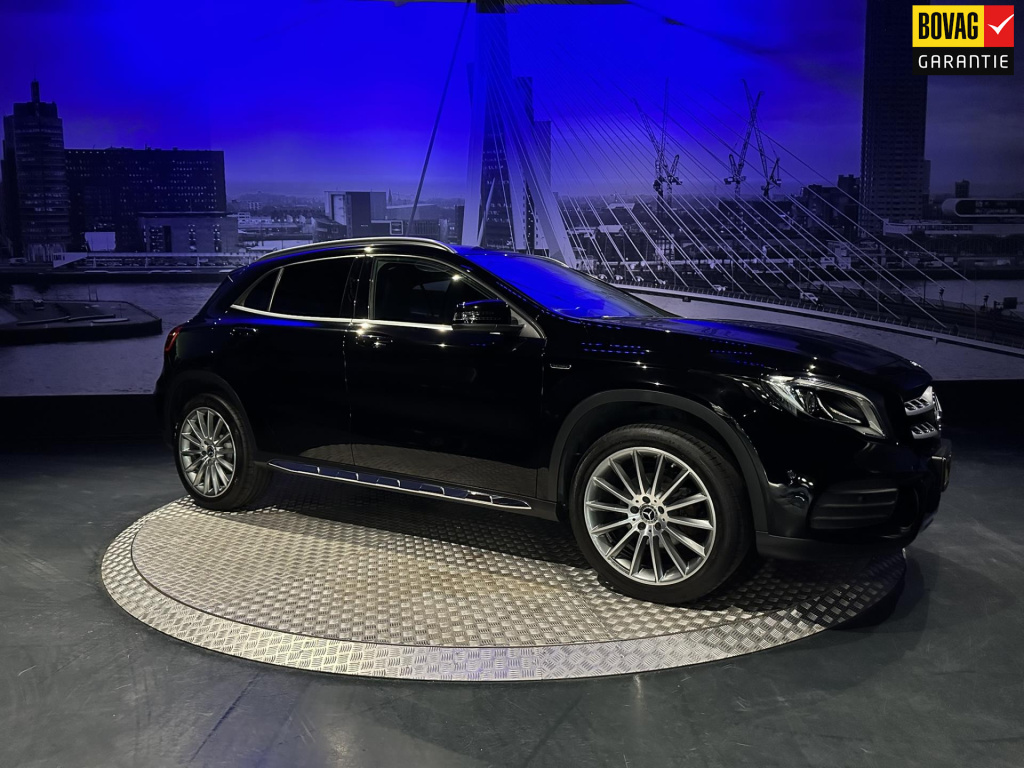 Mercedes-Benz Gla-klasse 180 business solution amg night upgrade *leer*stoelverwarming*navi*