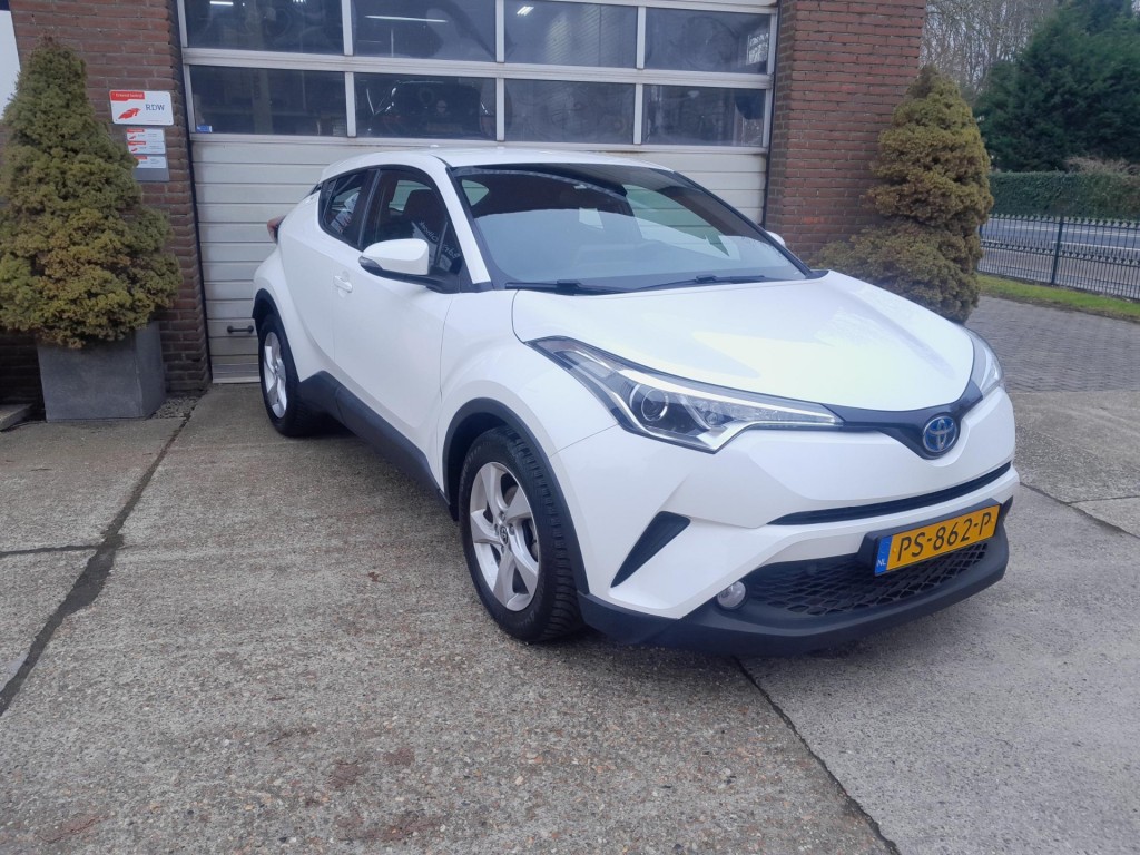 Toyota C-hr 1.8 hybrid dynamic ---verkocht---