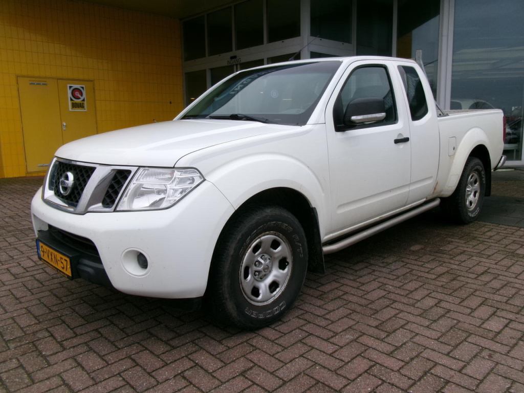 Nissan Navara 2.5 dci euro-5 airco190pk 4wd king-cab, tr.h.