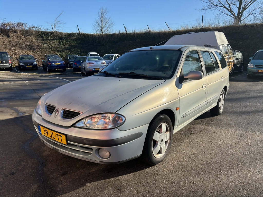 Renault Megane break 1.6-16v dynamique