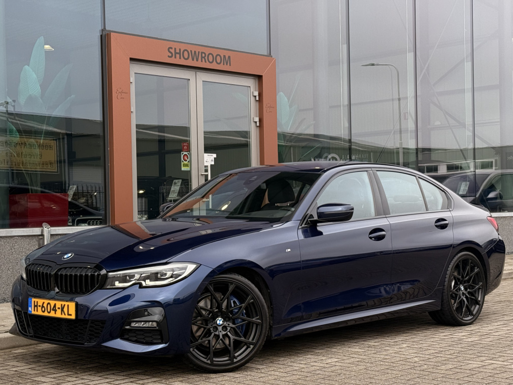 BMW 3-serie 320i high executive edition | head-up | led | leder | hifi | achteruitrijcamera |