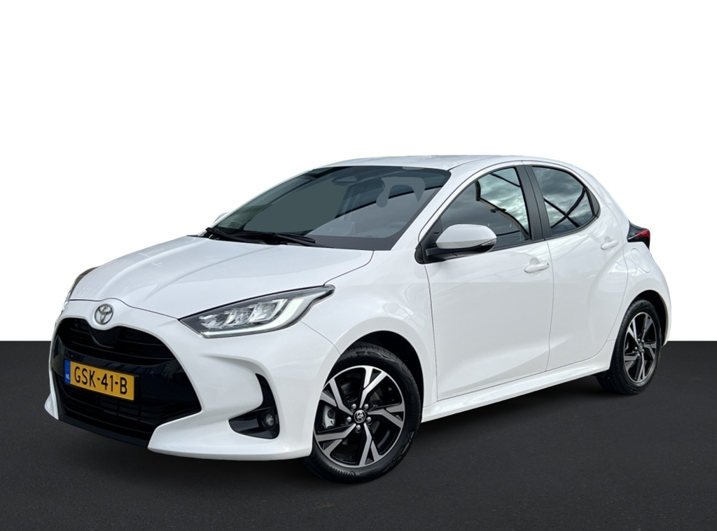 Toyota Yaris 1.5 hyb. 115 first | apple carpl./android auto | pakeercamera