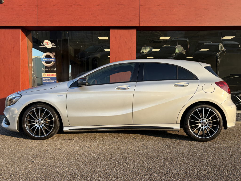 Mercedes-Benz A-Klasse 200 amg sport edition automaat