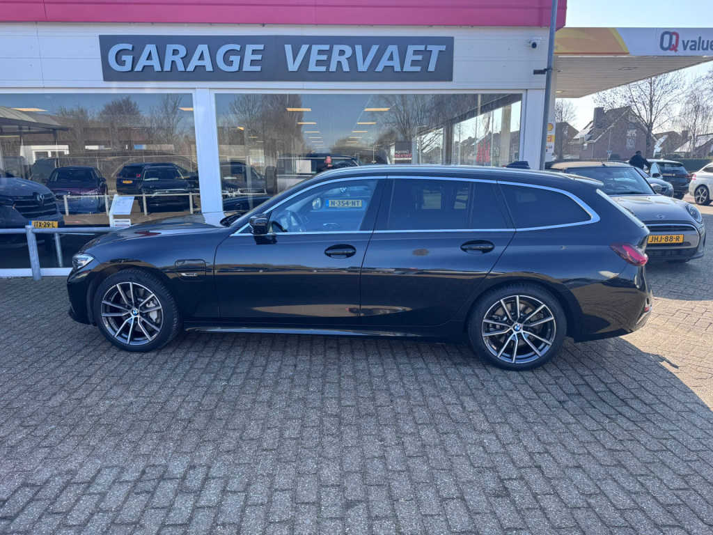 BMW 3-serie touring 330e high executive