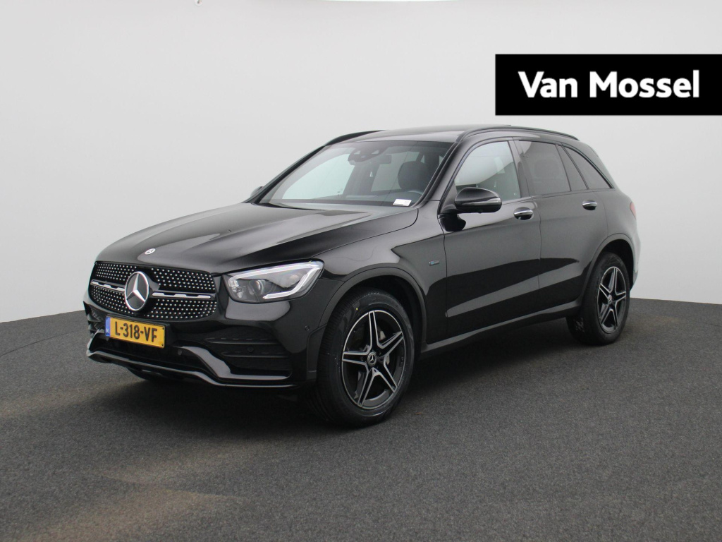 Mercedes-Benz Glc 300e 4matic business solution amg automaat | panorama dak | virtual cockpit | stoel verwarming | half leder | navigatie | climate control | camera | parkeer sensoren  | lmv | led |
