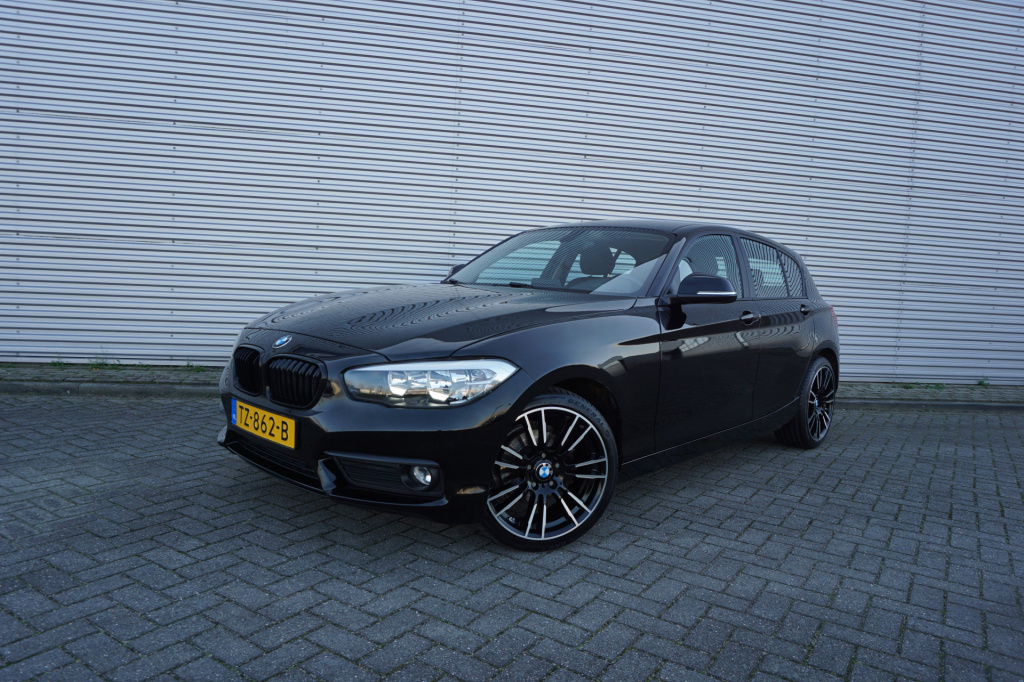 BMW 1 Serie 118i corporate lease m sport airco / cruise / stoelverw. / parkeers. / elektr. ramen / lm velgen