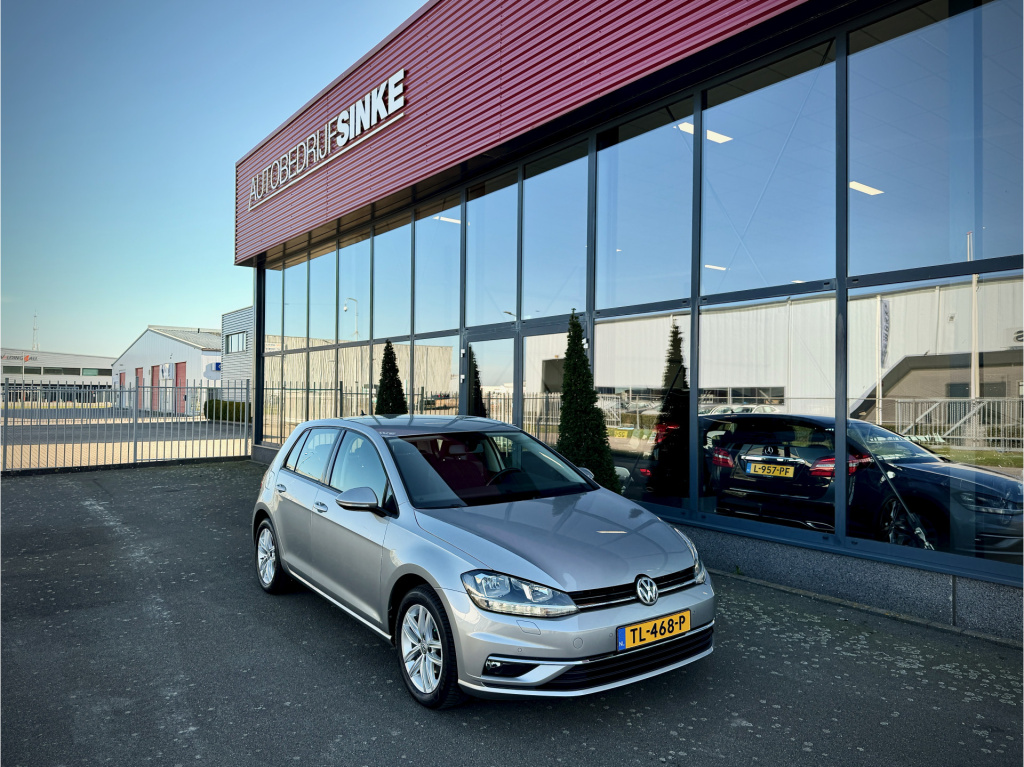 Volkswagen Golf 1.0 tsi trendline