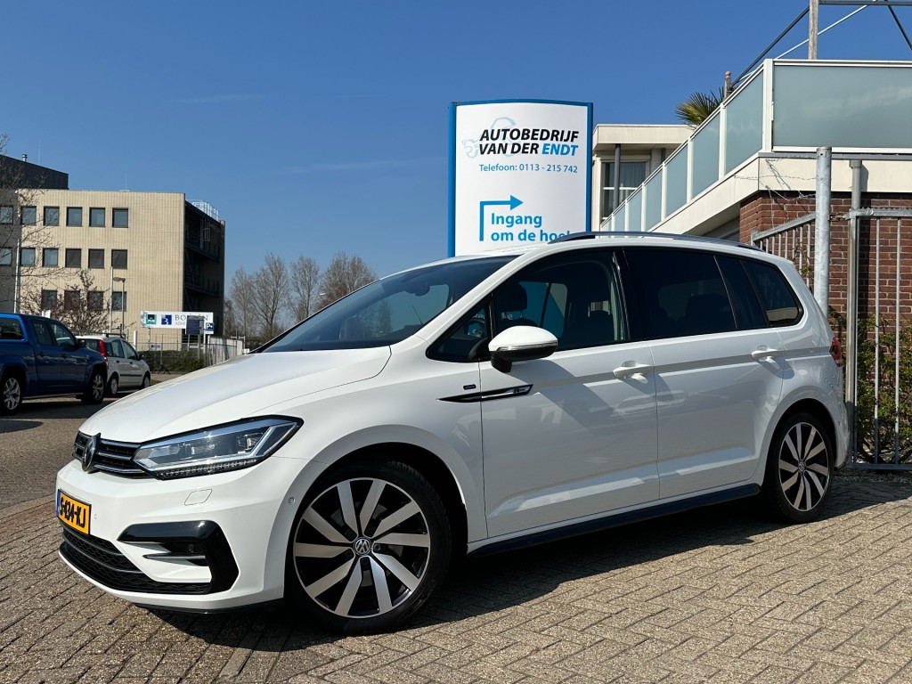 Volkswagen Touran 1.4 tsi highline edition r 7 persoons r-line led camera trekhaak