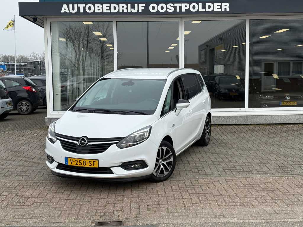 Opel Zafira tourer grijskenteken ! 2 persoons