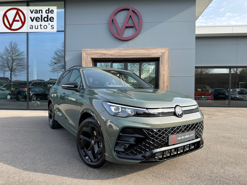 Volkswagen Tiguan 1.5 etsi 150pk r-line | black style | 360 camera | trekhaak | dode hoek | rijklaar incl. garantie