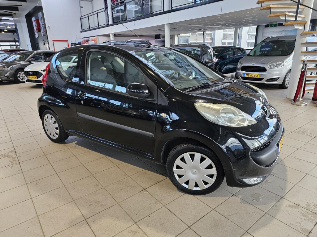 Peugeot 107 1.0-12v xs