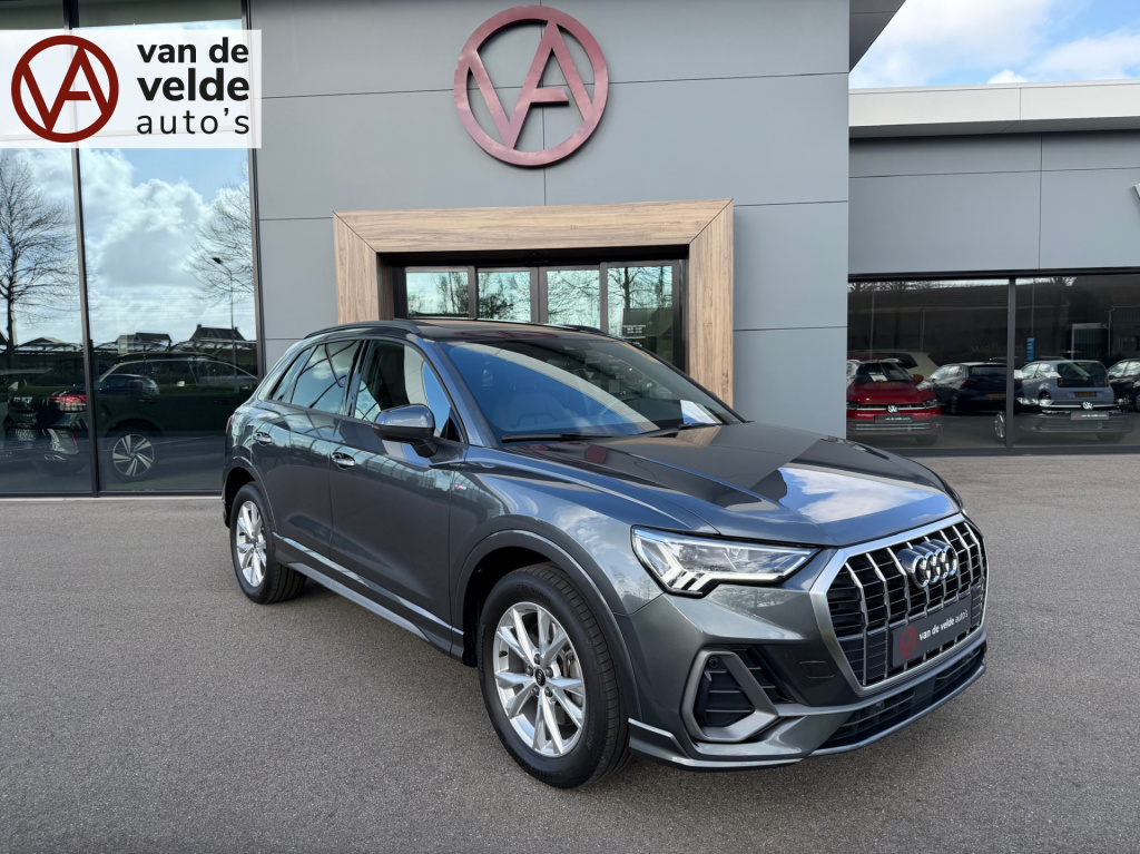 Audi Q3 45 tfsi e s-line | panoramadak | leder | sonos | carplay | led | camera | dode hoek | elek. achterklep | rijklaar incl. garantie