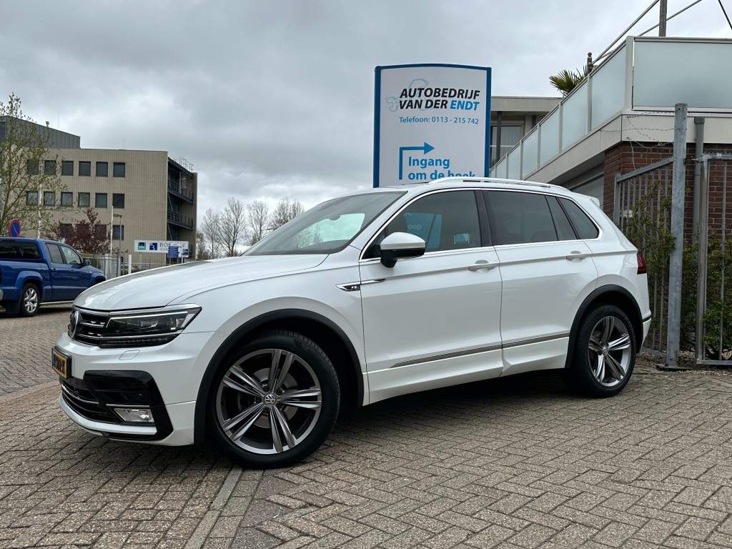 Volkswagen Tiguan 1.4 tsi act connected series r-line panoramadak trekhaak led