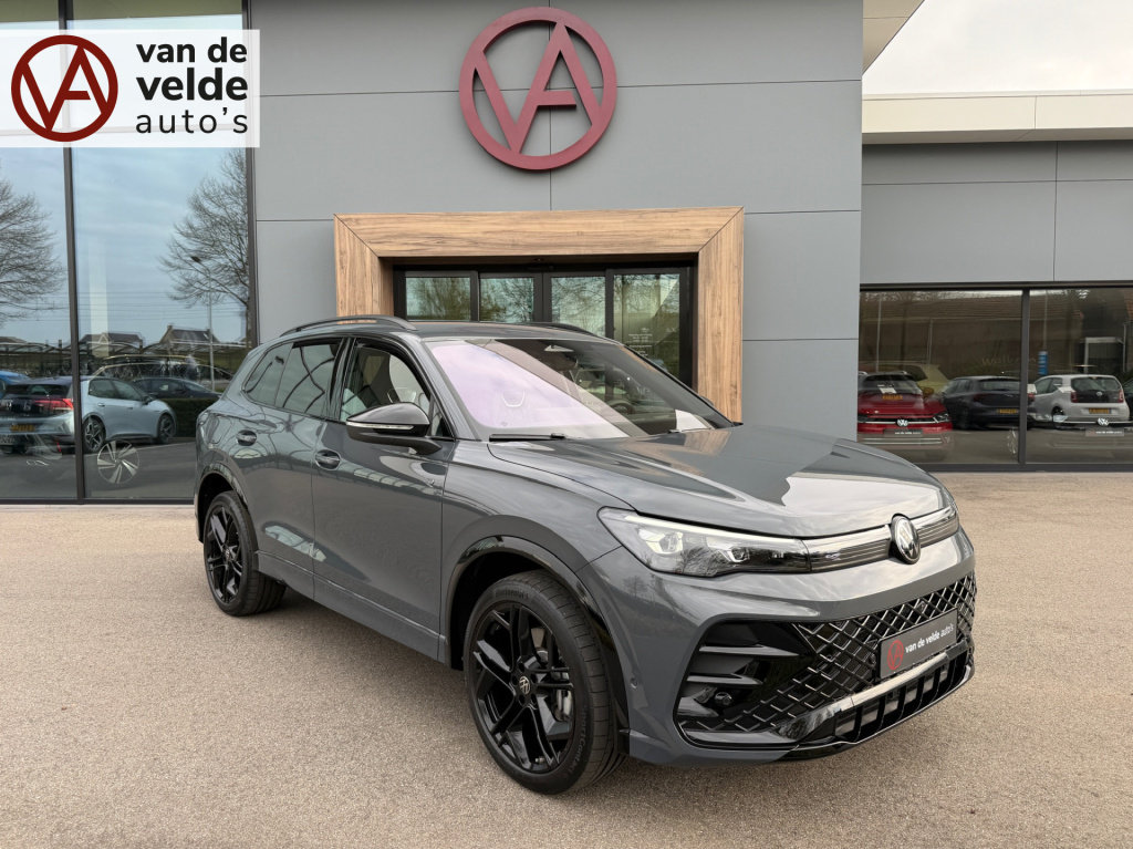 Volkswagen Tiguan 1.5 ehybrid r-line | black line | 360 camera | trekhaak | dode hoek | iq light | elek. klep | rijklaar incl. garantie