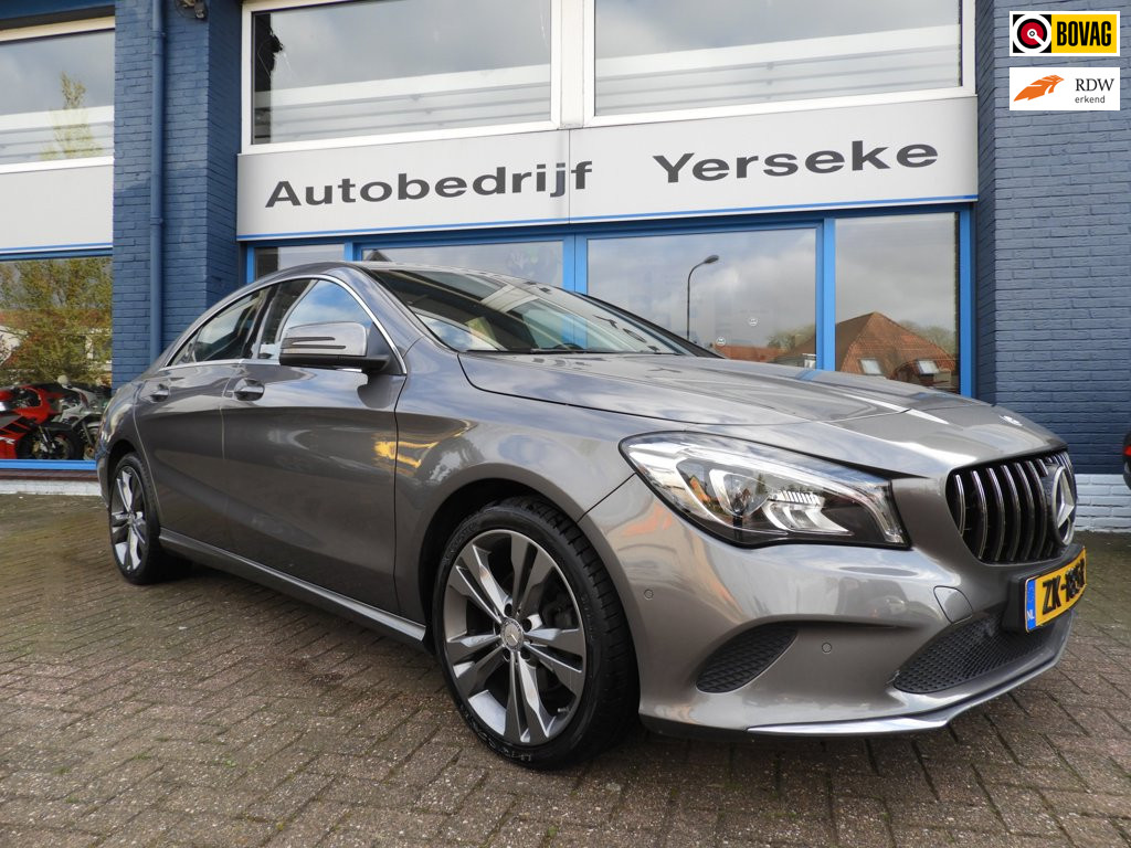 Mercedes-Benz Cla 180 blue efficiency prestige