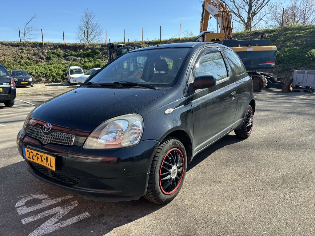 Toyota Yaris 1.3-16v vvt-i luna