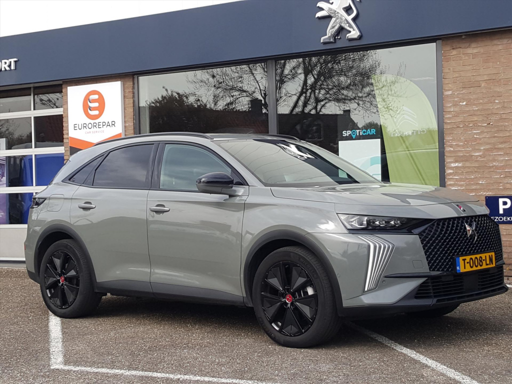 Ds Ds 7 1.6 e-tense hybride 300pk 4x4 automaat(t8) performance line+ trekhaak, zwarte wielen, prachtige auto!