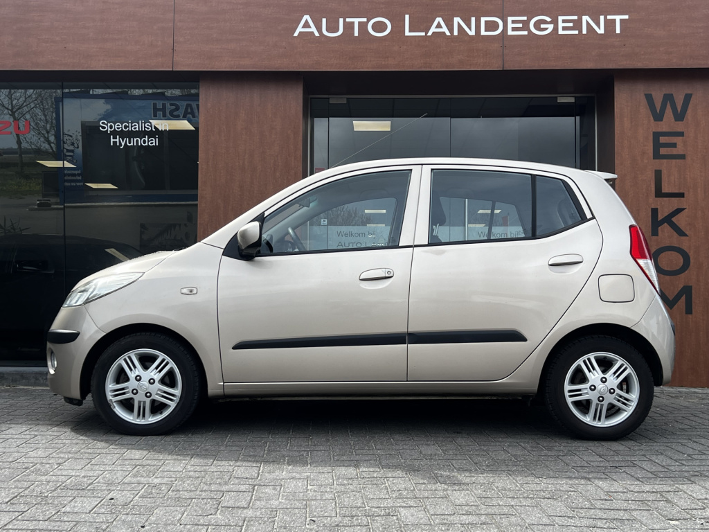 Hyundai I 10 1.25i i-catcher | meeneemprijs met nieuwe apk | radio | airco | cd/ aux | lm velgen