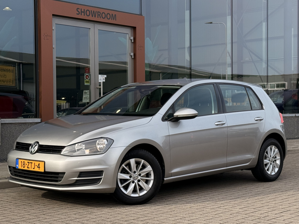 Volkswagen Golf 1.2 tsi trendline 5drs | airco | lm velgen