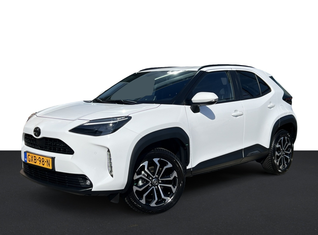 Toyota Yaris Cross 1.5 hybrid 115 first