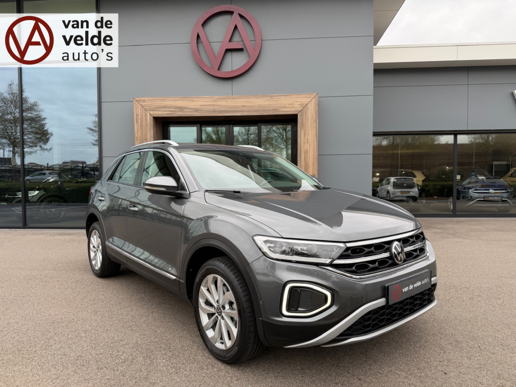 Volkswagen T-roc 1.5 tsi 150pk dsg style | dode hoek | camera | keyless | elek. achterklep | rijklaar incl. garantie