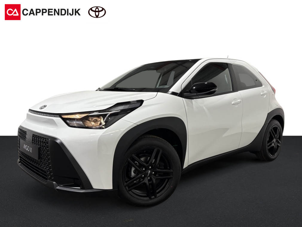 Toyota Aygo x 15 hydrid play | black & white |