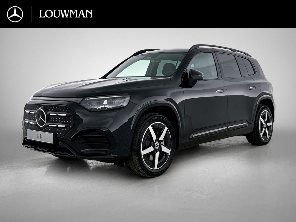 Mercedes-Benz Glb 250+ business solution amg 7p. 85.5 kwh | premium pakket | winterpakket | nightpakket | parkeerpakket | trekhaak | vast panoramadak | sfeerverlichting | guard 360° | 19” vijfspaaks amg-velgen |