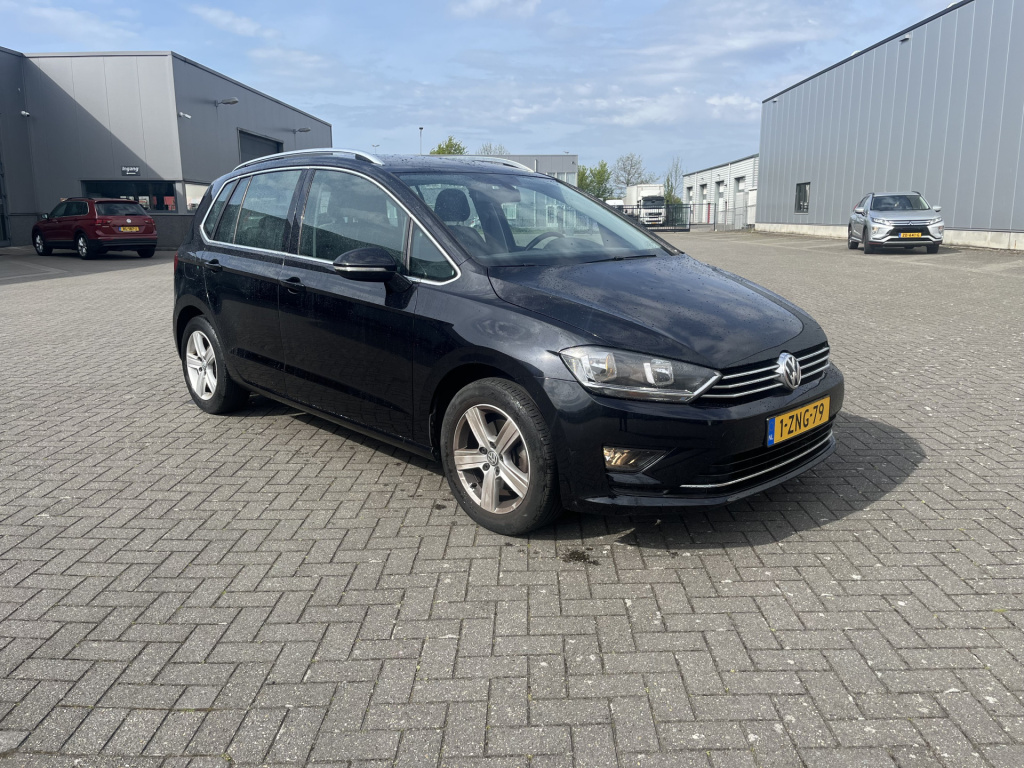 Volkswagen Golf Sportsvan 1.2 tsi highline nl auto komt binnen
