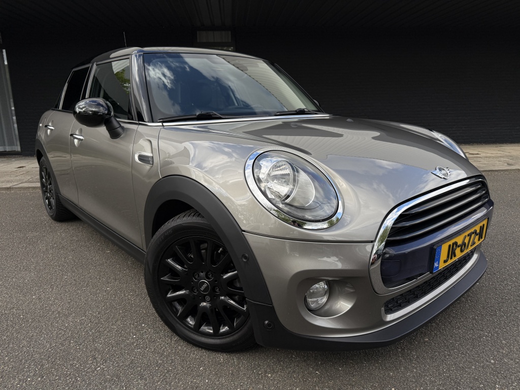 Mini Cooper mini 1.5 black pack - automaat - leder - 87.000km -