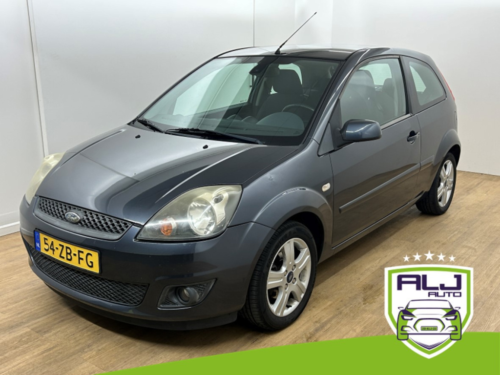 Ford Fiesta occasion 1.3-8v futura | grijs | tweedehands ford fiesta | airco | aux audio