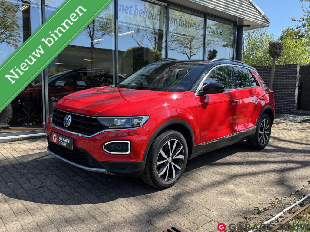 Volkswagen T-roc 1.0 tsi afn. trekhaak, led, acc, clima