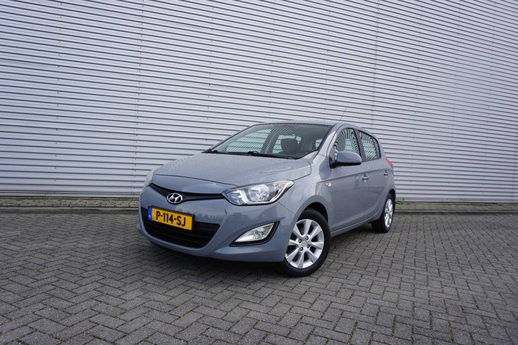Hyundai I 20 1.2i i-drive airco / elektr. ramen / lm velgen / apk t/m 02-2027