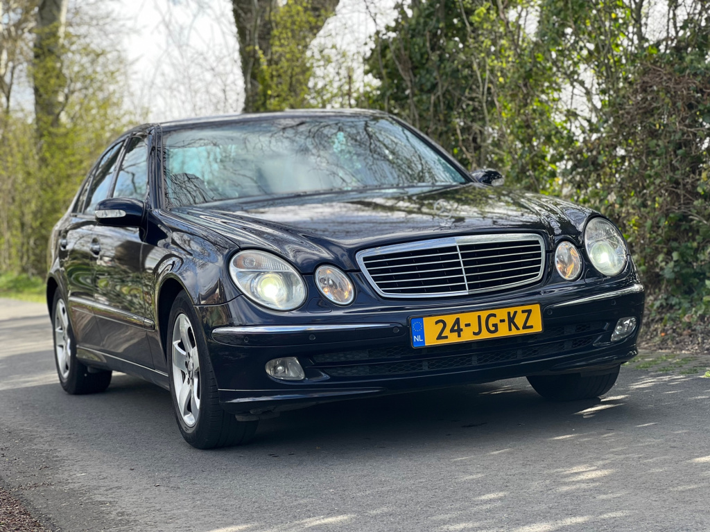 Mercedes-Benz E-Klasse 240 avantgarde