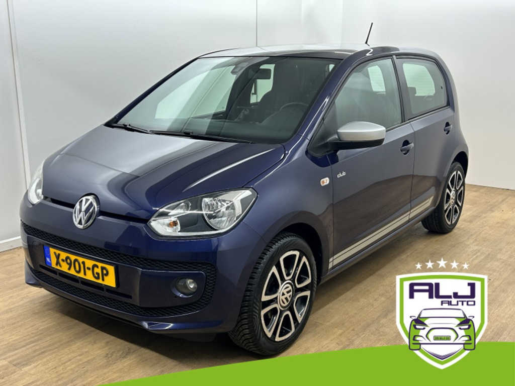 Volkswagen UP! occasion 1.0 groove up! bluemotion | blauw | airco | cruisecontrol | bluetooth audio | stoelverwarming