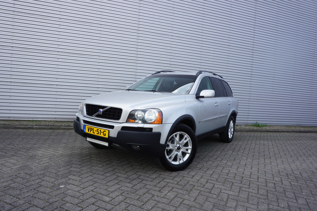 Volvo XC90 2.5 t5 limited ed. grijs kenteken! - airco / navi / cruise / camera / leder / stoelverw. / lm velgen /