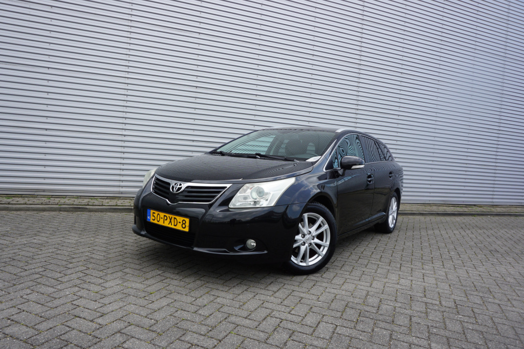 Toyota Avensis wagon 2.0 vvti business automaat - climate / cruise / camera / leder / elektr. ramen / lm velgen / nap