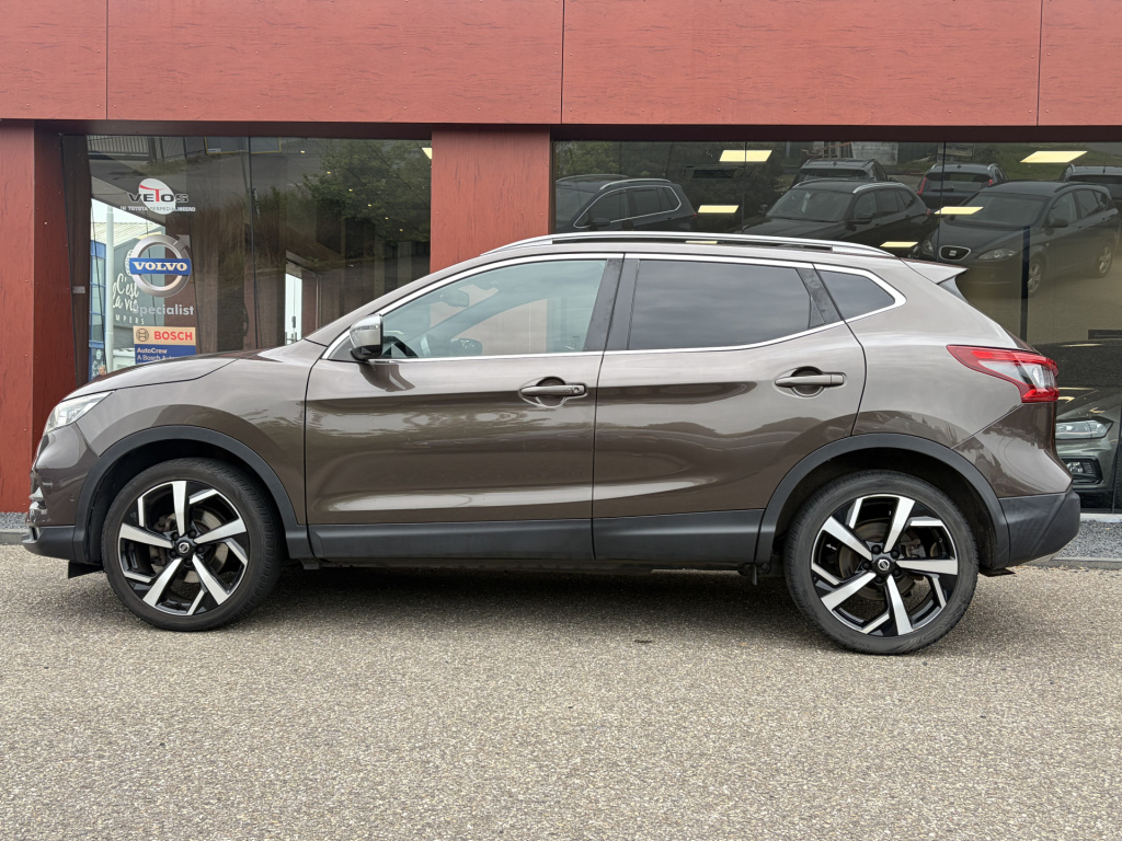 Nissan Qashqai 1.2 tekna + | leer | panoramadak | trekhaak | 360 graden camera